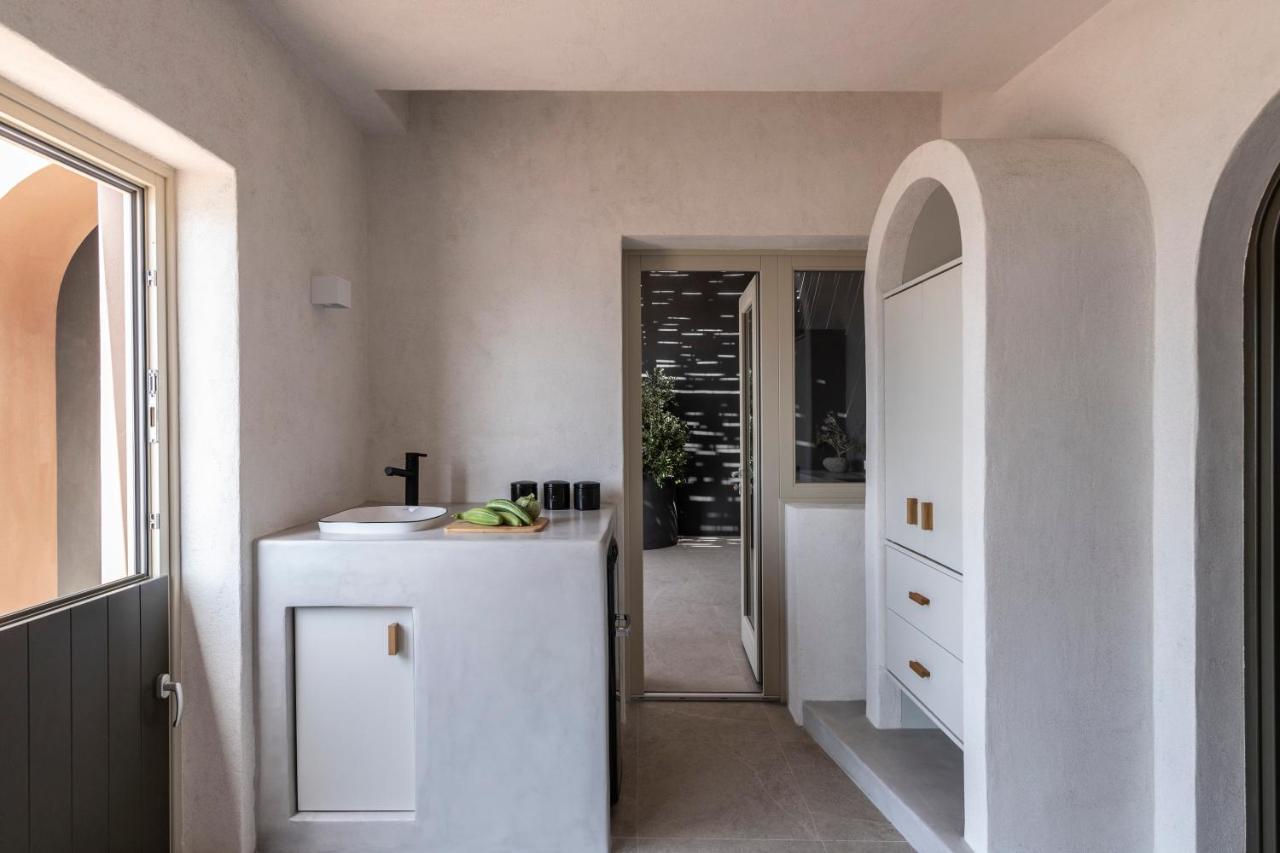 Serra Exclusive Suites Akrotírion Eksteriør bilde