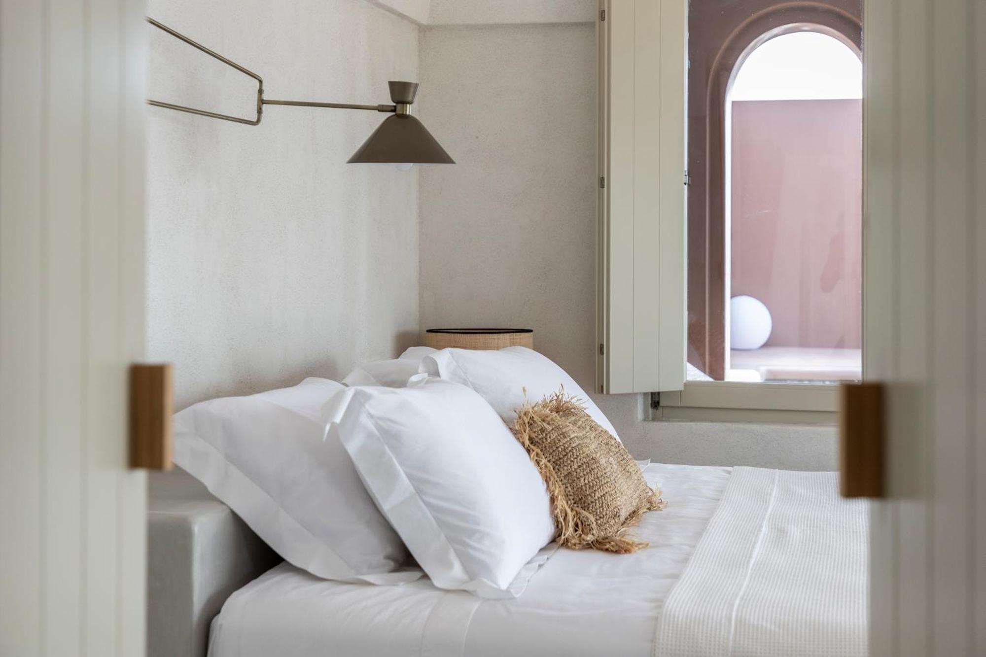 Serra Exclusive Suites Akrotírion Eksteriør bilde